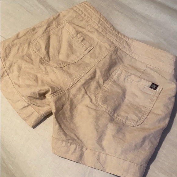 The North Face shorts - Picture 3 of 4